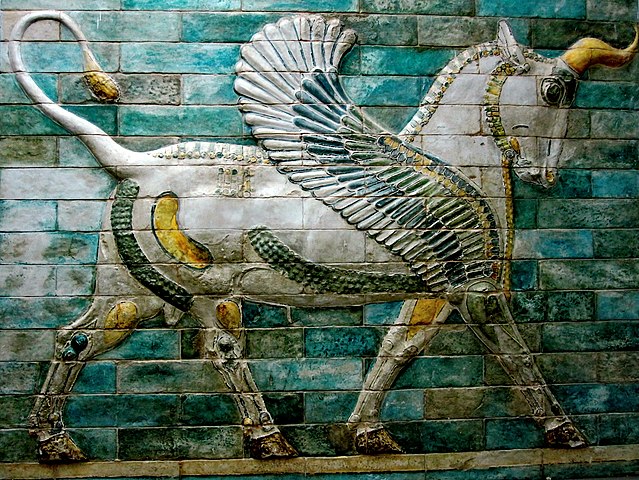 Datei:Unicorn in Apadana Shush Iran.jpg