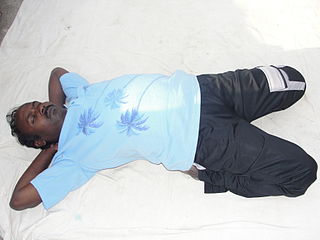 Datei:Supta vajrasana.jpg