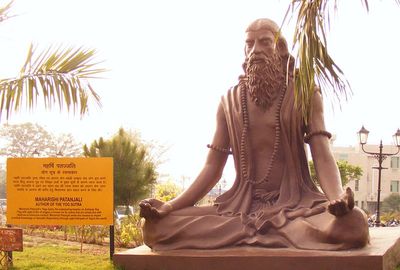 Datei:Patanjali Statue.jpg