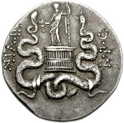 Datei:Bacchus-cantharus-thyrsus.jpg