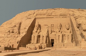 Abu Simbel great temple 03.jpg